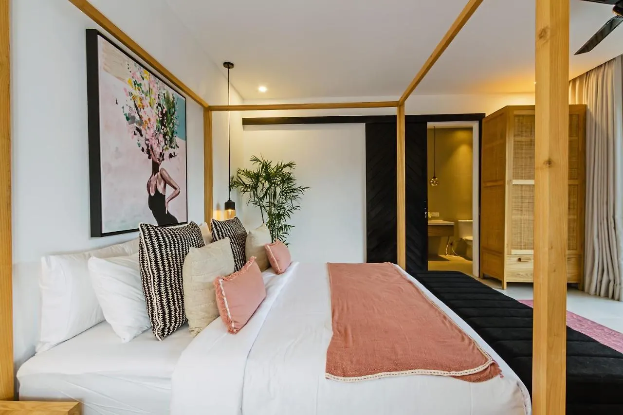 Villa The Botanical 6 Bed Luxury 900 Meter From Beach Seminyak