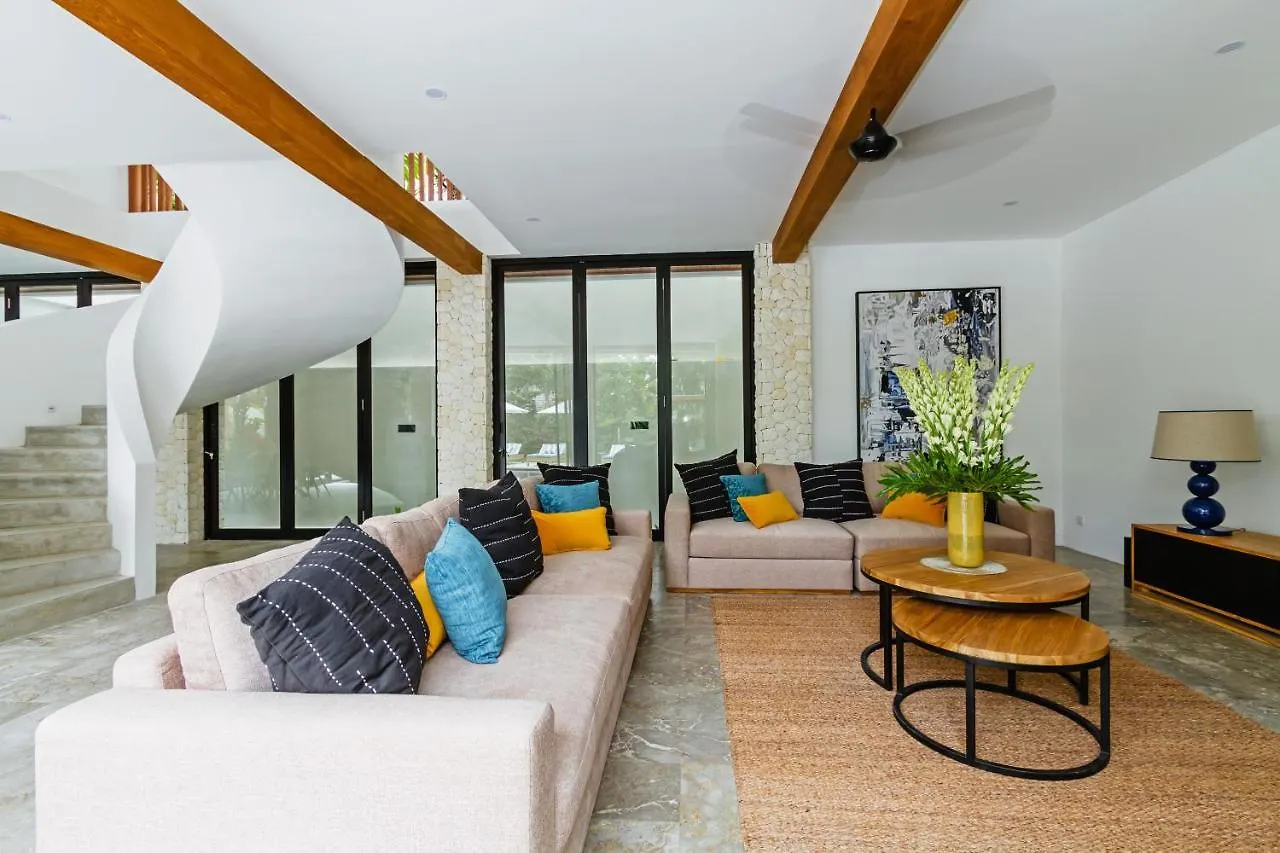 Villa The Botanical 6 Bed Luxury 900 Meter From Beach Seminyak